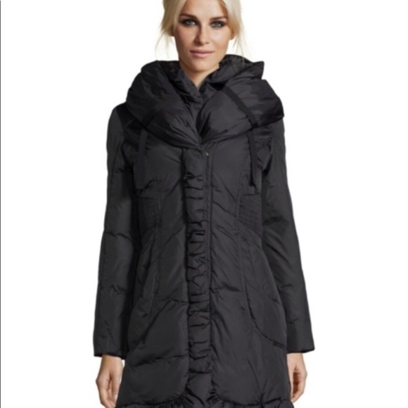 Tahari 'Elissa' Pillow Collar Hooded Down Puffer - Picture 4 of 7